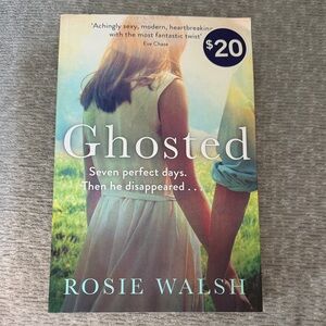 Ghosted by Rosie Walsh Paperback